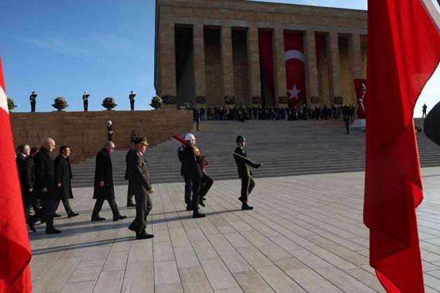 Anıtkabirde 10 Kasım töreni