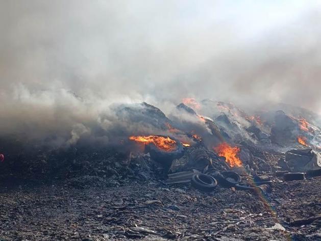 Adanada geri dönüşüm fabrikasında çıkan yangın kontrol altında