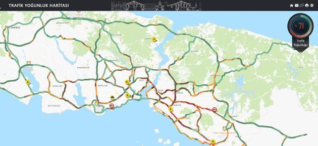 İstanbulda haftanın ilk iş günü yağışın da etkisiyle trafik yoğunluğu oluştu