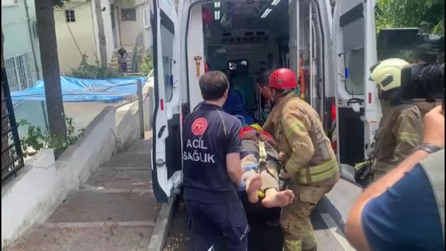 Üsküdarda akaryakıt tankeri devrildi