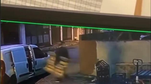 Gaziosmanpaşa ve Sultangazi’de iki ayrı hırsızlık girişimi kamerada