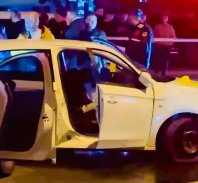 Otomobil gasbetti, 2 kişiyi öldürüp, 2si polis 7 kişiyi yaraladı; çatışmada etkisiz hale getirildi