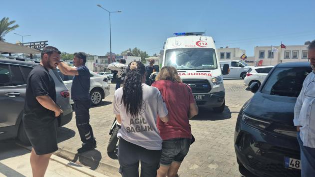 Cipin çarptığı otomobil banka şubesine girdi