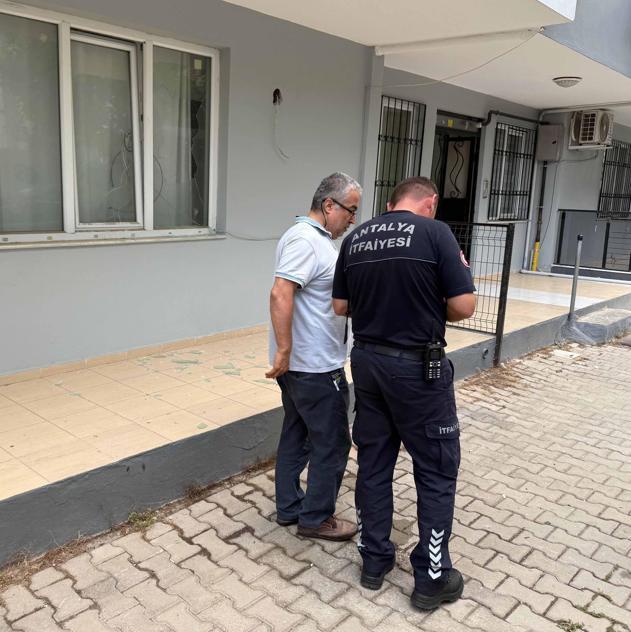 Tartıştığı arkadaşı ile onun ağabeyinin dairelerini ateşe verdi