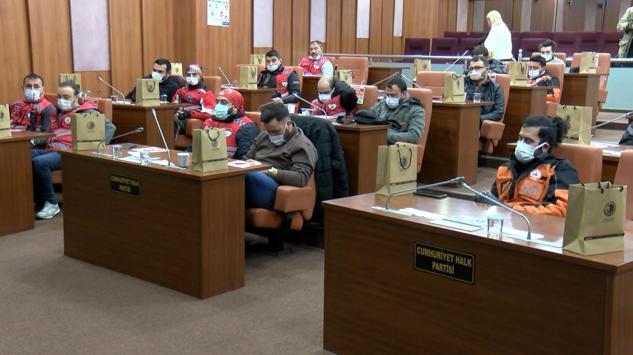 Kartal’da motorlu kuryelere ilk yardım eğitimi verildi