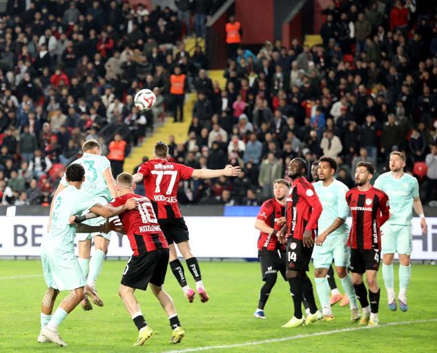 Gaziantep FK – Zecorner Kayserispor : 3-0