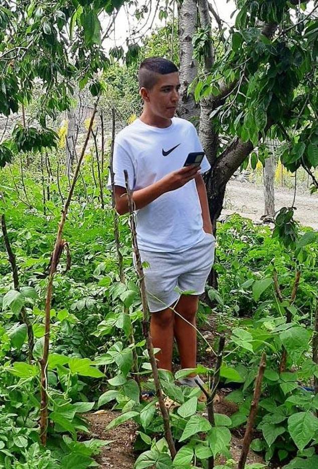 Liselilerin bulunduğu otomobil, atıl haldeki trafo binasına çarptı: 1 ölü