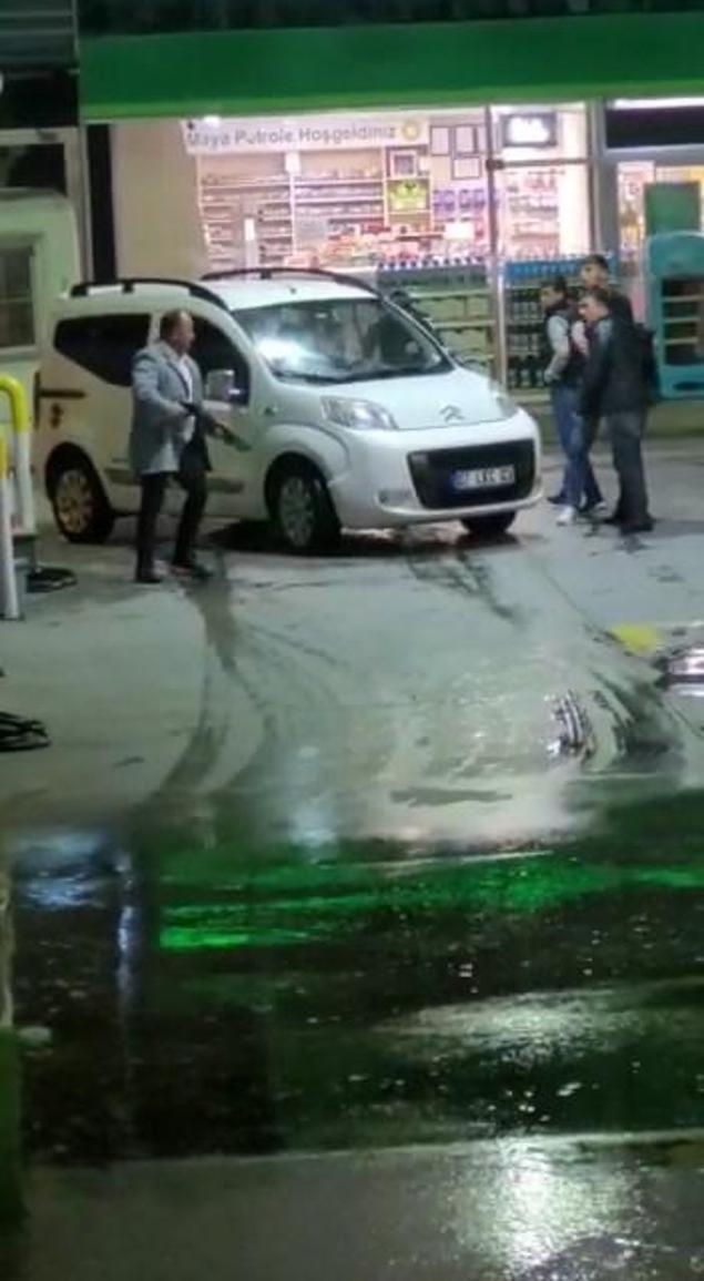 Akaryakıt istasyonunda pompalı dehşeti