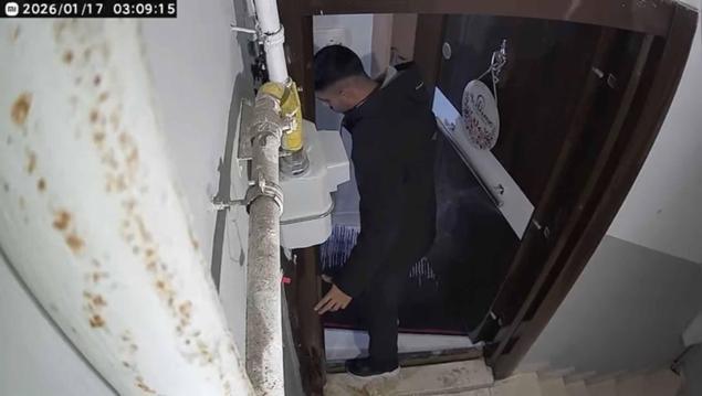 Beyoğlunda bacağından bıçaklanarak ölen Ümitin son görüntüleri ortaya çıktı; ne yapıyorsun sen diyerek bağırdı