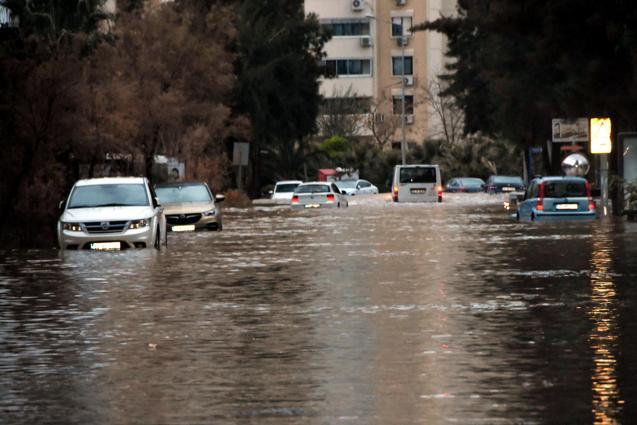 Aracında afetten oluşan değer kaybı için açtığı davadan tazminat çıktı