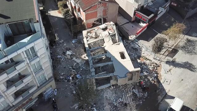 Gebzede çöken binanın enkazı savcıların incelemesi sonrası kaldırılacak
