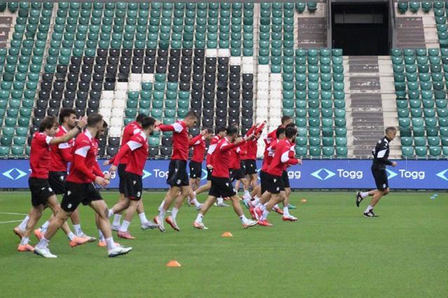 Gürcistan, Türkiye maçı için son antrenmanını yaptı