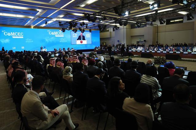 Cumhurbaşkanı Erdoğan: Barışa giden yolu da hedef alan İsrail saldırıları, kalıcı çözümün önüne asla geçemeyecektir