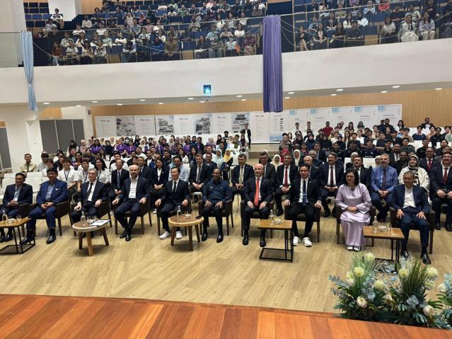 Malezyalı öğrenciler, Malay Bursu ile yükseköğrenim için Türkiye’ye geliyor