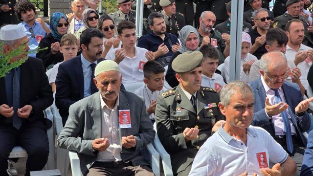 Afyonkarahisarda mühimmat deposundaki patlamada şehit olan askerler anıldı