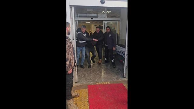 Kayıp olarak aranan çocuk, başından yaralı ve vücudunun bir kısmı toprağa gömülü bulundu