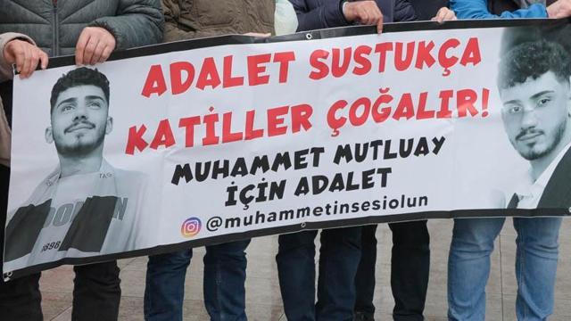 Küçükçekmecede halı sahaya giderken çatışmada öldürülen Muhammetin babası: Hepsi suçsuzmuş gibi ifadeler verdi