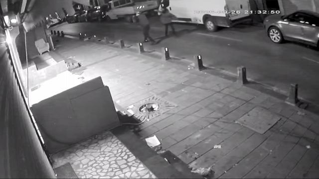 Gaziosmanpaşa’da çay ocağına silahlı saldırıda 2 çocuk babası öldü; 1 şüpheli yakalandı