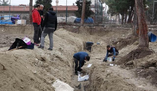 Kanalizasyon kazısında çıkan insan kemikleri incelemeye alındı