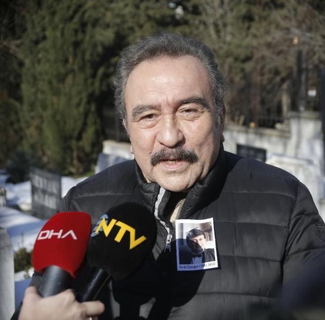 Ferdi Özbeğen ölümünün 9uncu yılında mezarı başında anıldı