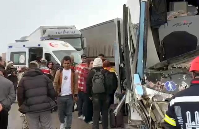 Erzurumda aynı yerde 2nci zincirleme kaza: 1 ölü, 4 yaralı