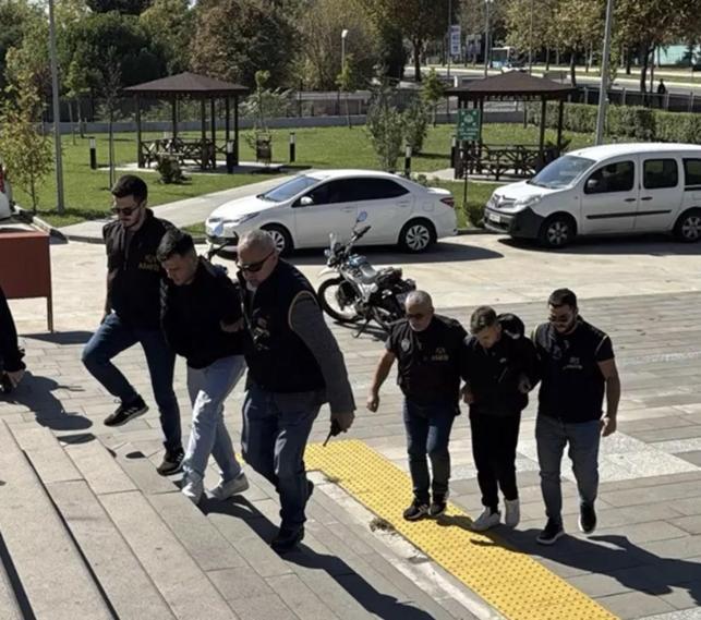 18 yaşındaki Efecanın katillerine müebbet hapis cezası