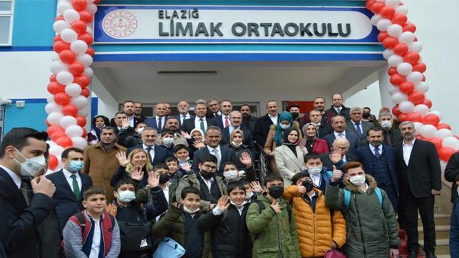 Limak’ın Elazığ’da yaptırdığı ortaokul Milli Eğitim Bakanı Mahmut Özer tarafından açıldı