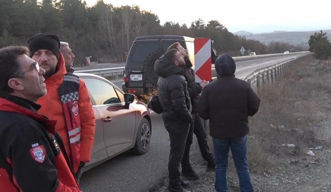 Önceki gün kaybolmuştu, çamura saplanmış aracı bulundu