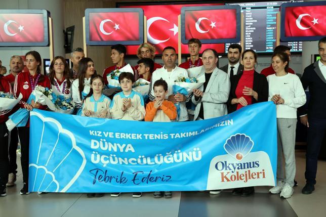 Okyanus Koleji tenis takımları dünya üçüncüsü oldu