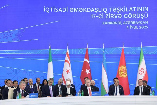 Ekonomik İşbirliği Teşkilatı 17nci Zirvesi Azerbaycanda başladı