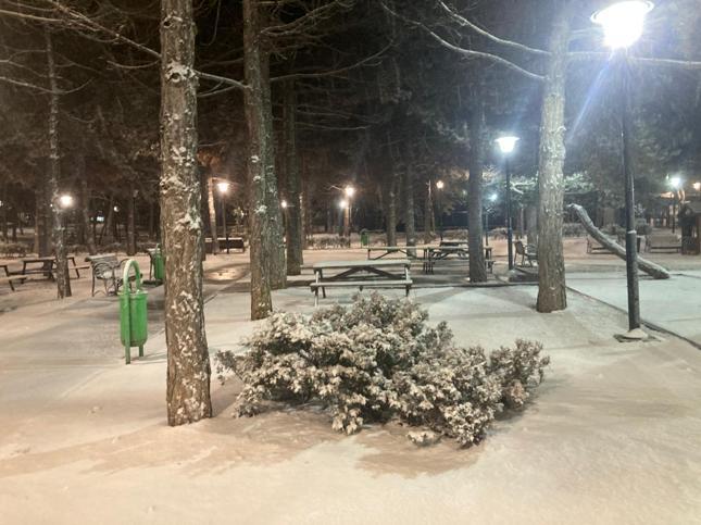 Ankaranın yüksek kesimleri beyaza büründü