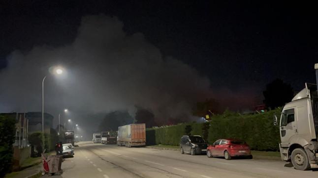 Bursada tekstil fabrikasının deposunda yangın