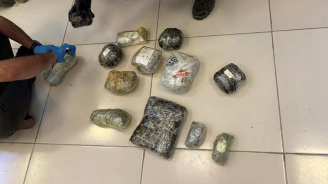 Kapıkulede TIRda 12 bin 770 parça tarihi eser ele geçirildi