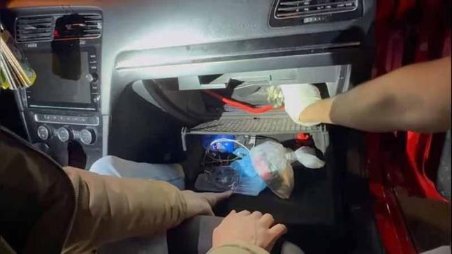 Beşiktaş’ta kaportacı dükkanına operasyon: Polis silah çekip bastı, tuvaletten kokain çıkardı