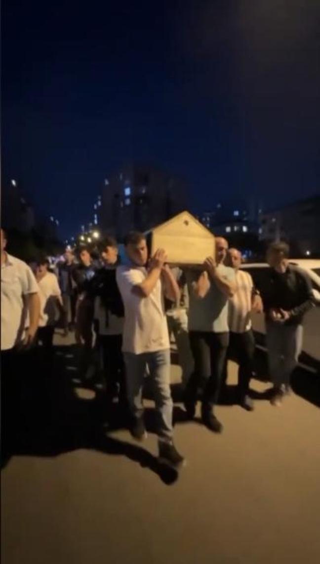 Kartalda berberdeki sıra tartışmasında yediği yumrukla öldü