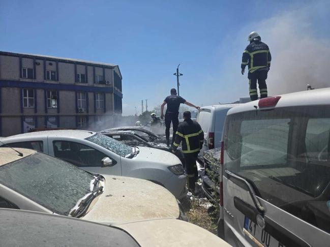 Ot yangınında alevler yediemin otoparkındaki araçlara sıçradı