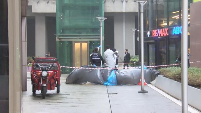 Yapımcı Erol Köse Sarıyerde 16’ncı kattan düşerek hayatını kaybetti; evinde not bulundu