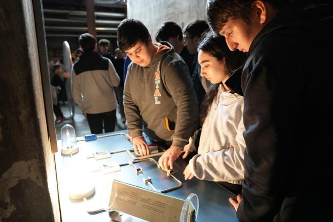 Lise öğrencileri Osmanlı’nın ilk kent ölçekli elektrik santralini ziyaret etti