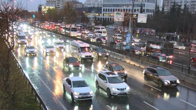 İstanbulda trafik yoğunluğu yüzde 78e ulaştı