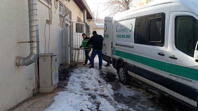 Tartıştığı komşusunu tabanca ile vurarak öldürdü