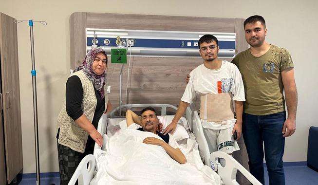 Oğlunun karaciğeriyle hayata tutundu