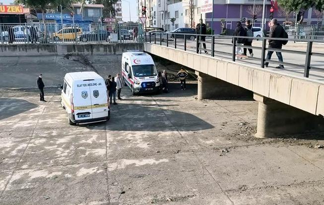 Köprü altında başından tabancayla vurulmuş cesedi bulundu