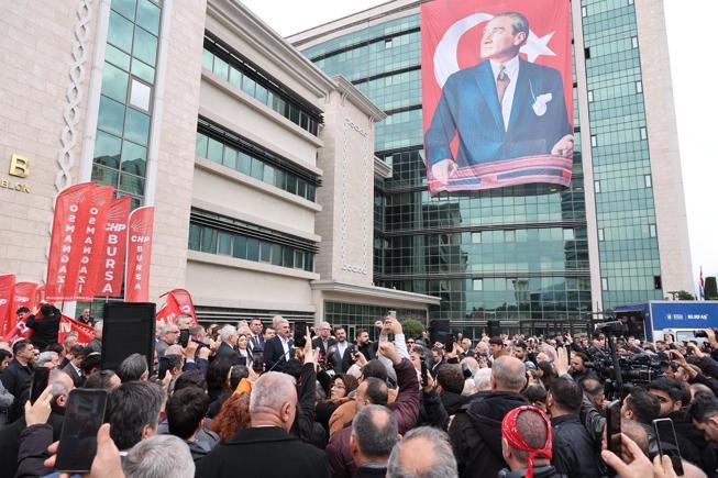 Bursa Büyükşehir Belediye Başkanı Mustafa Bozbey gözaltına alındı