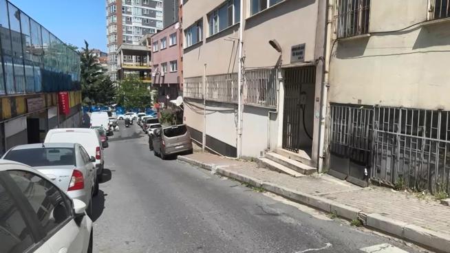 Kağıthanede düğün çıkışı cinayet: Başına taşla vurarak öldürdü; kimlik işlemleri için gittiği polis merkezinde yakalandı
