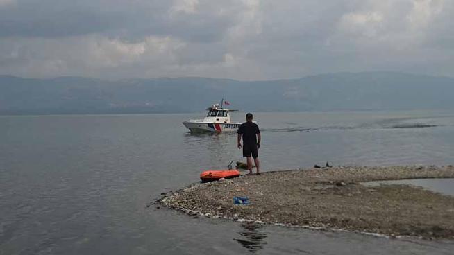 2 arkadaş, serinlemek için girdikleri İznik Gölü’nde boğuldu
