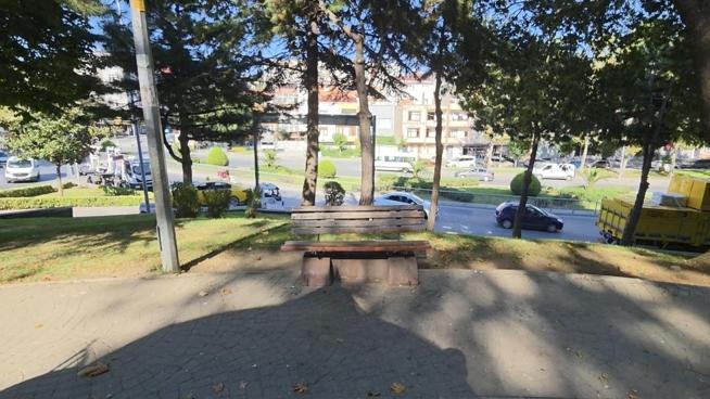 Esenlerde hakkında kayıp ihbarı olan kız, polisi görünce boğazına bıçak dayadı