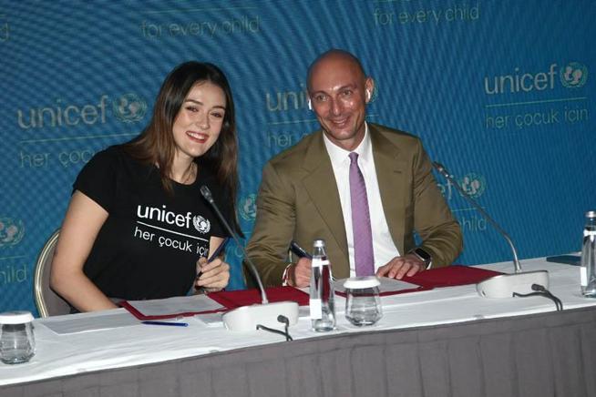 UNICEF ile milli voleybolcu Zehra Güneş arasında anlamlı iş birliği