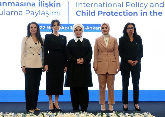 Emine Erdoğan: Teknoloji şirketlerinin hesap verebilir olmaları zorunluluktur