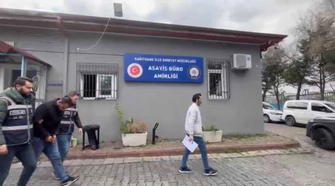 Kağıthane’de küfürleşme cinayeti kamerada: Sırtından bıçaklayıp başını yere vurdu