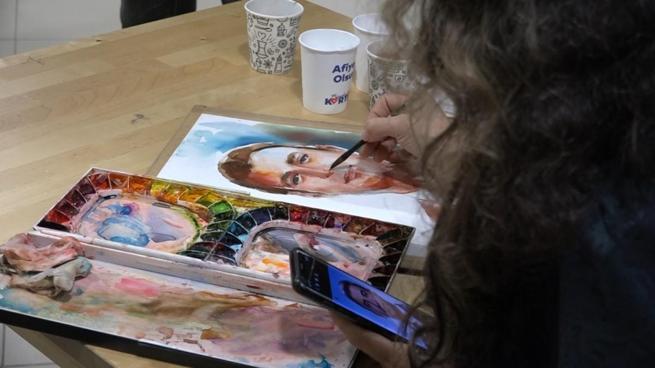 İranlı kadın ressamların ‘Mehregan’ sergisi Kartal’da açıldı